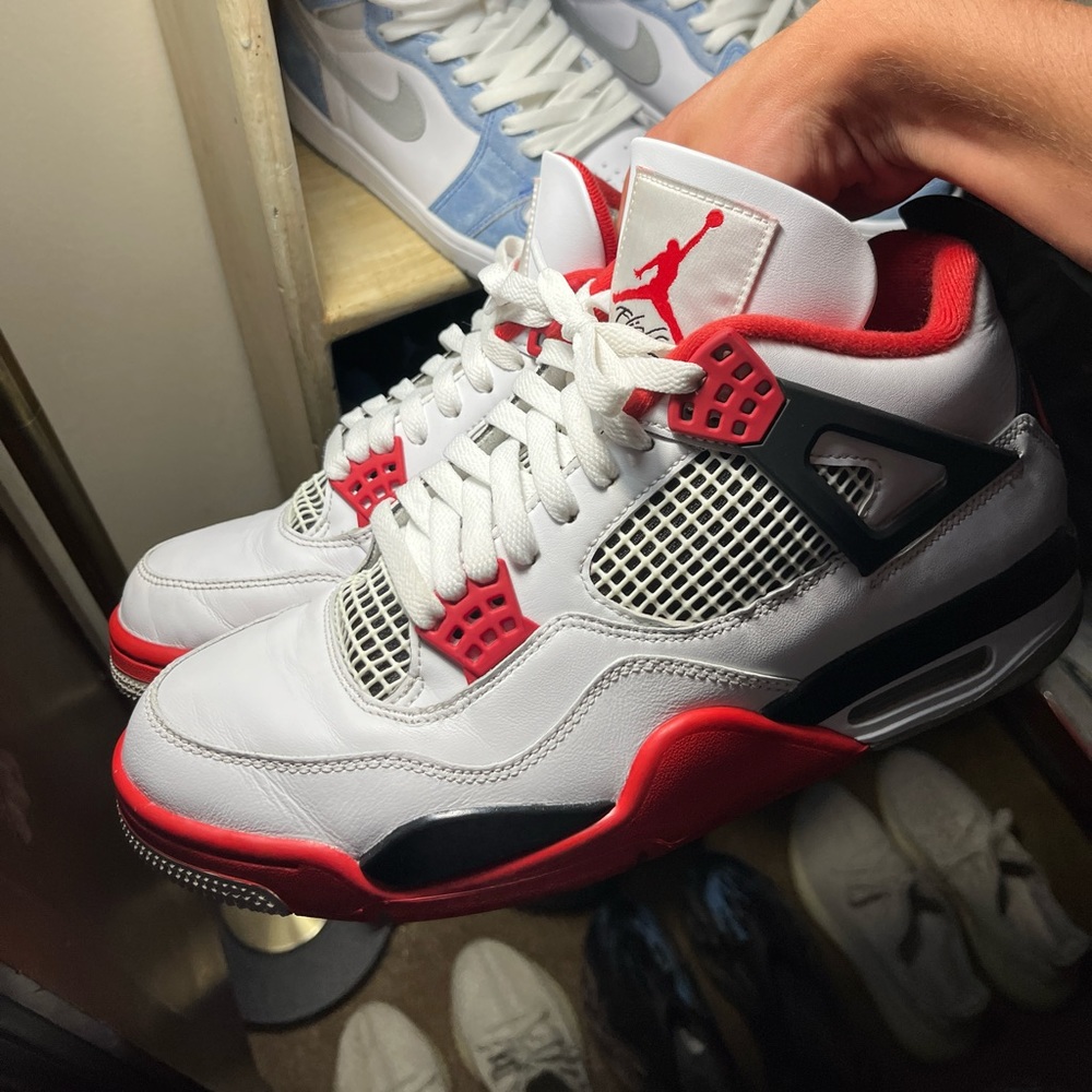 🔥Jordan 4 Fire Red with authentication🔥
